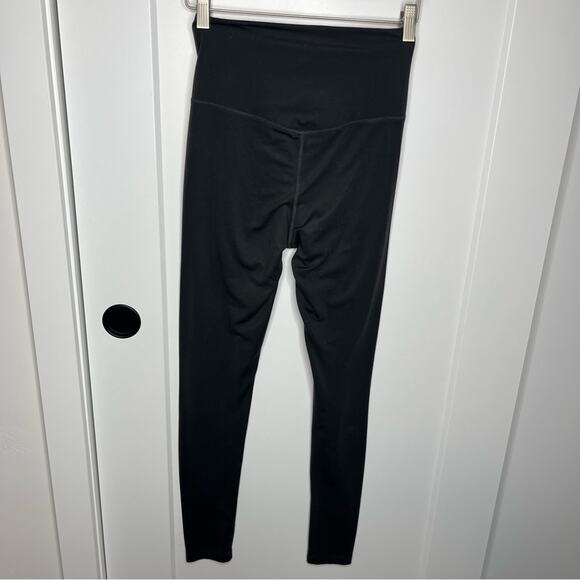 Girlfriend Collective Black High Waisted Ankle Leggings Size Small - Picture 4 of 5